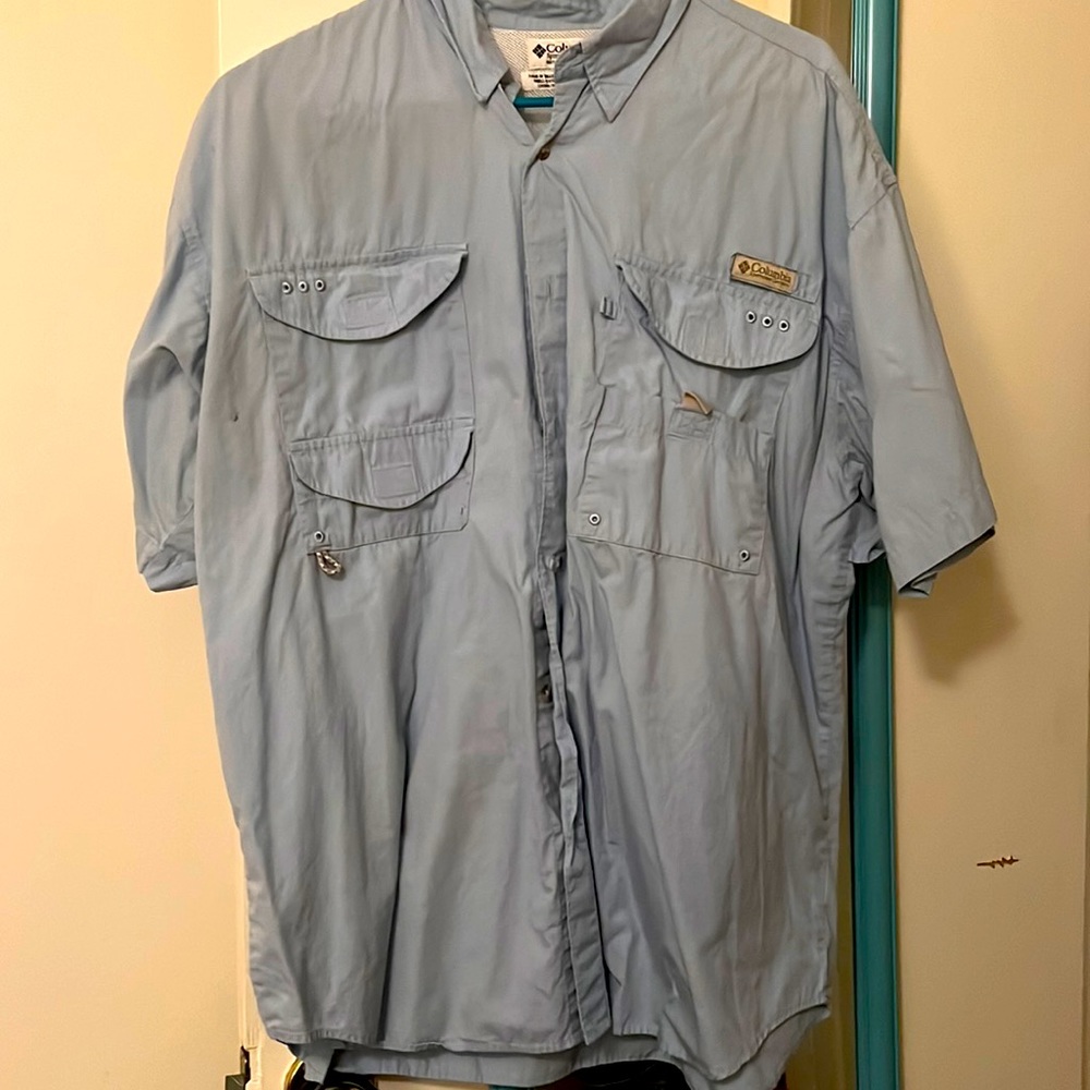 Light blue size L Columbia short sleeve button up